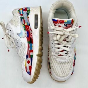 Nike Air Max Men's US 5 - A05119-10 -  International Flag - 2018 EUC